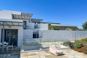 Outdoor dining - Villa Chora - Six Bedroom Villa, Sleeps 12 (Andros)