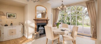 Clock Coach House - Five Bedroom Villa, Sleeps 10