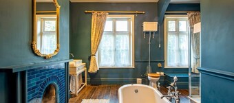 Filigree Manor - Ten Bedroom Villa, Sleeps 29