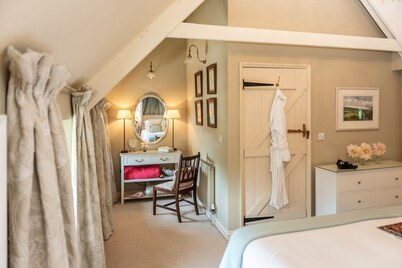 Tweed Cottage - One Bedroom Villa, Sleeps 2