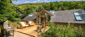 The Sail Loft - Four Bedroom Villa, Sleeps 8