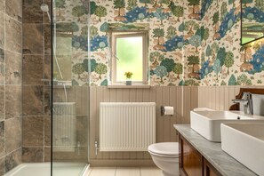 Hair dryer, towels - The Sail Loft - Four Bedroom Villa, Sleeps 8 (Y Felinheli)