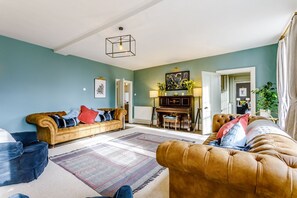 Smart TV, fireplace, table football - Sandon Manor - Seven Bedroom Villa, Sleeps 16 (Sandon)
