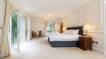9 bedrooms, iron/ironing board, Internet, bed sheets