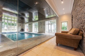 Indoor pool, a heated pool - Pendragon Manor - Nine Bedroom Villa, Sleeps 18 (Cilybebyll Pontardawe)