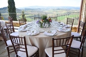 Outdoor dining - Castellare Corti - Seven Bedroom Villa, Sleeps 13 (Barberino Tavarnelle)