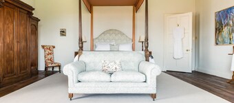 Fife Castle - Sixteen Bedroom Villa, Sleeps 30