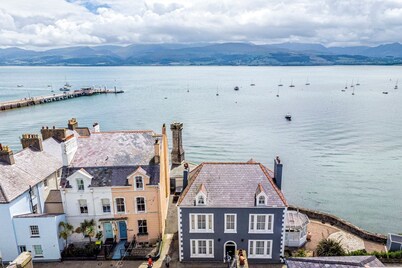 Spinnaker House - Eight Bedroom Villa, Sleeps 16