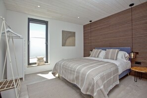 4 habitaciones, tabla de planchar con plancha, internet y ropa de cama 