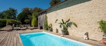 Chateau Art De Vivre