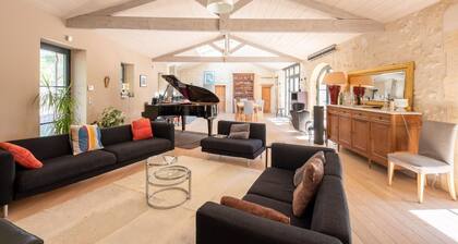 Chateau Art De Vivre