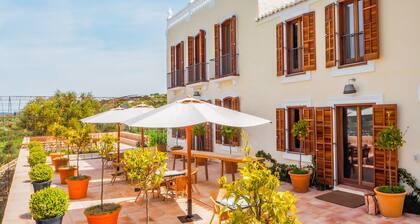Cortijo La Almazara - Five Bedroom Villa, Sleeps 10