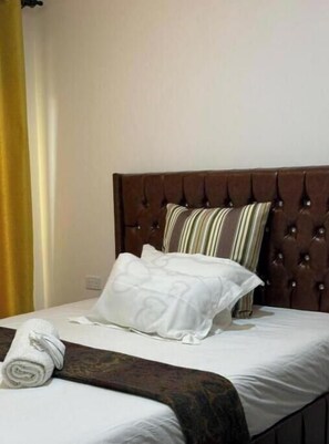 2 bedrooms, WiFi - Samash Villa Foxdale – Spacious 2-Bedroom Stay with Balcony & Garden Views (Lusaka)