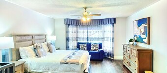 L&V | Hearthwood Retreat | 4 Kings | Pool Table & Deck | Gather & Unwind