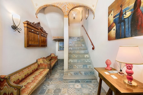 Interior. Room 'Perla' with Shared Terrace, Wi-Fi and Air Conditioning