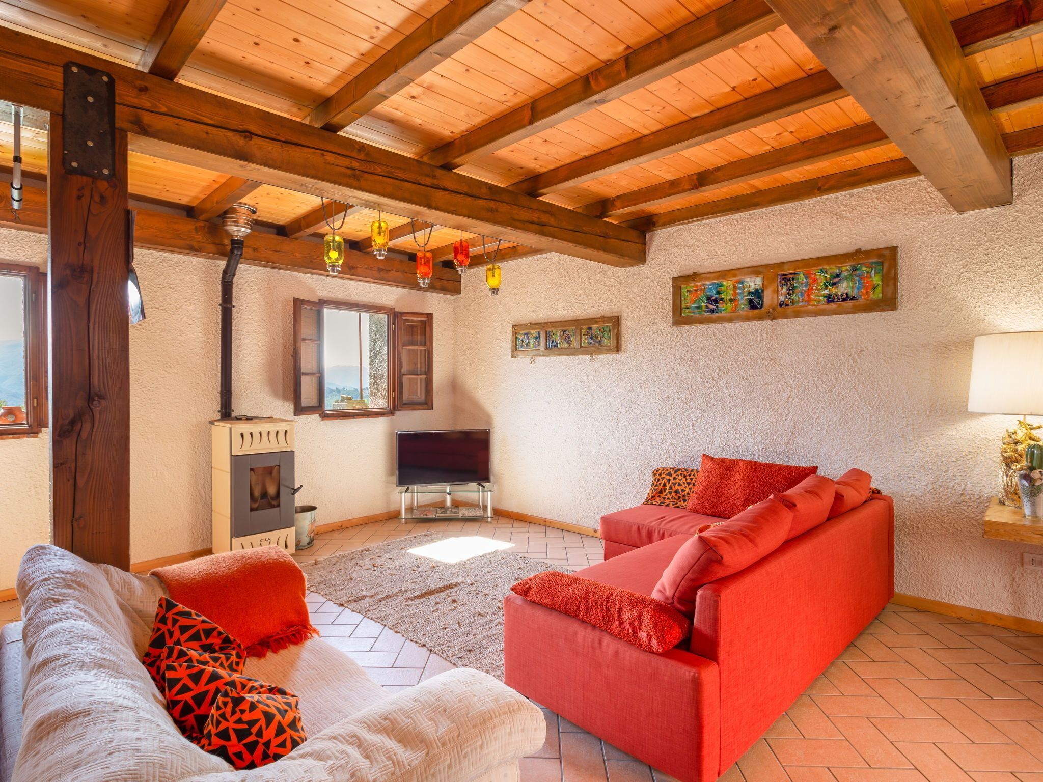 Casa, alberca privada, vista al valle | Área de sala de estar