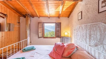 House, Private Pool, Valley View | Iron/ironing board, free cots/infant beds, free WiFi