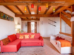 Maison, piscine privée, vue vallée | Coin séjour
