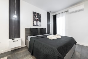 1 bedroom, iron/ironing board, WiFi, bed sheets - Apartment 'Black E White' with Wi-Fi and Air Conditioning (Pula)
