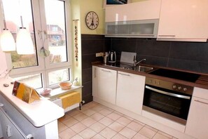 Private kitchen - Ferienwohnung in Lemkenhafen for 2 Personen (Lemkenhafen)