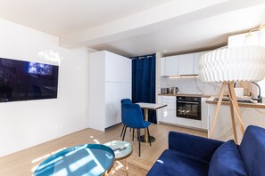 TV - Le Cocoon - Avec jardin de 900m2 (La Celle-Saint-Cloud)