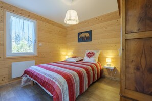 2 Schlafzimmer, Bügeleisen/Bügelbrett, Bettwäsche