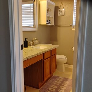 Shower, hair dryer, towels, soap - Private Pool + Pool Table, 4-bedroom Woodlands Home (Tomball)