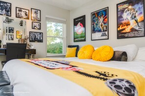 Room - 4BR/3BA Resort Retreat Pool 6 Miles to Disney (Kissimmee)