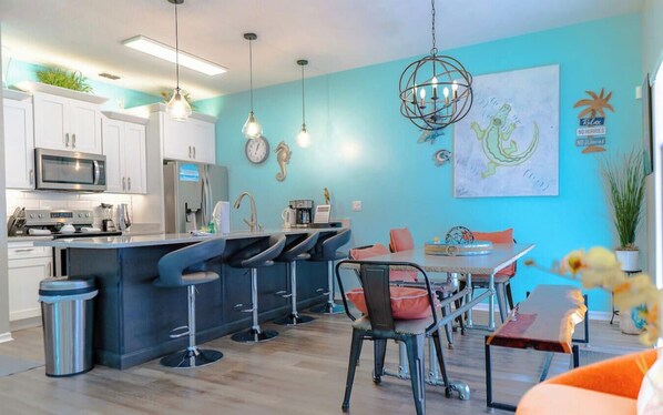 Dining - 4BR/3BA Resort Retreat Pool 6 Miles to Disney (Kissimmee)