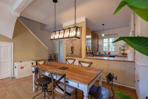 Dining - La Bastide Saint Endreol - Avec Parking Privé (La Motte)
