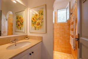 Hair dryer, towels - La Bastide Saint Endreol - Avec Parking Privé (La Motte)