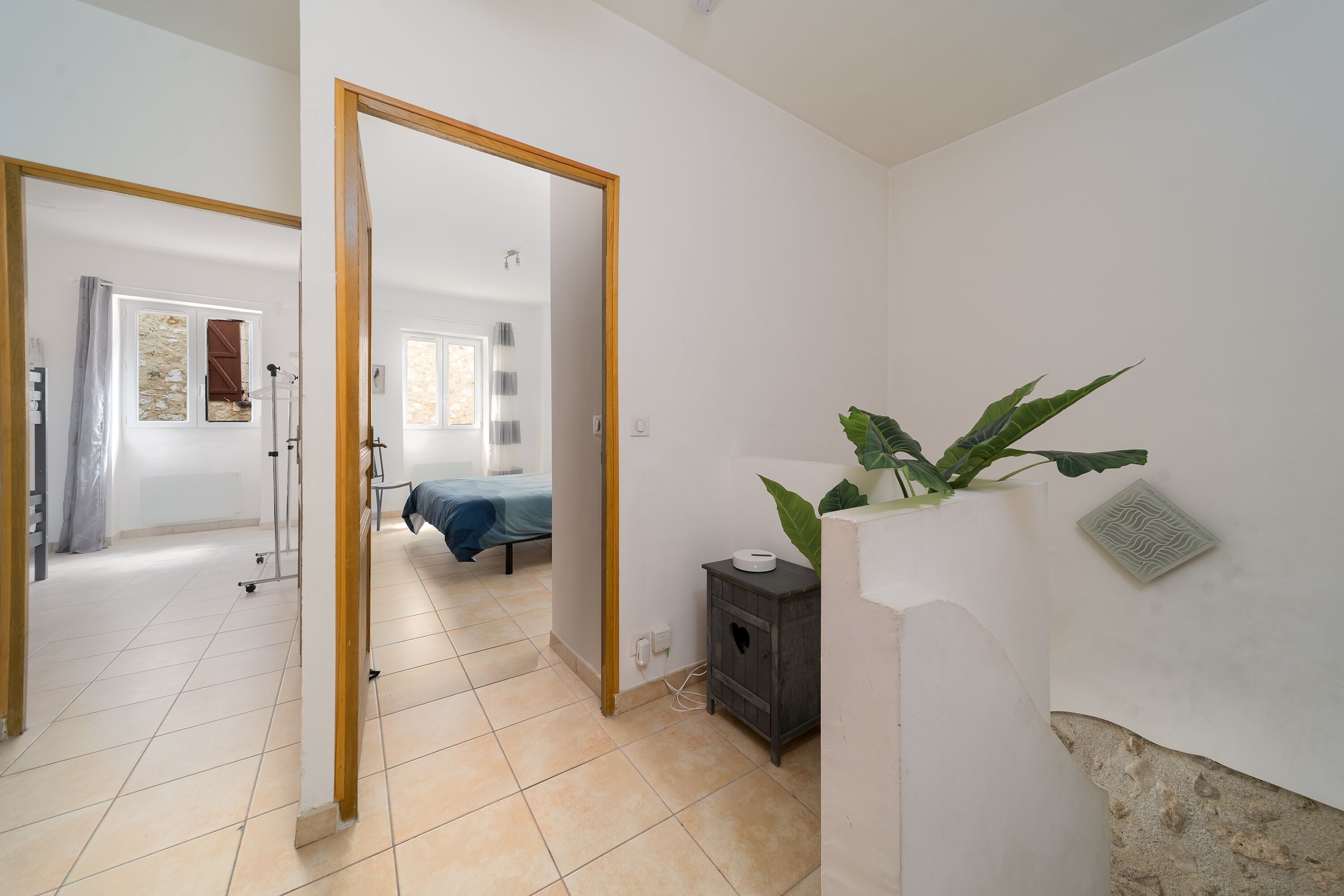 3 dormitorios, tabla de planchar con plancha, wifi gratis y ropa de cama