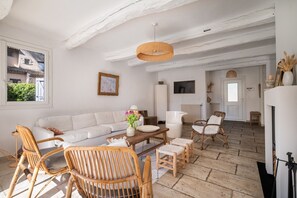 TV, fireplace, stereo - La Pastourelle des Pins - Avec Piscine Privée (Mougins)