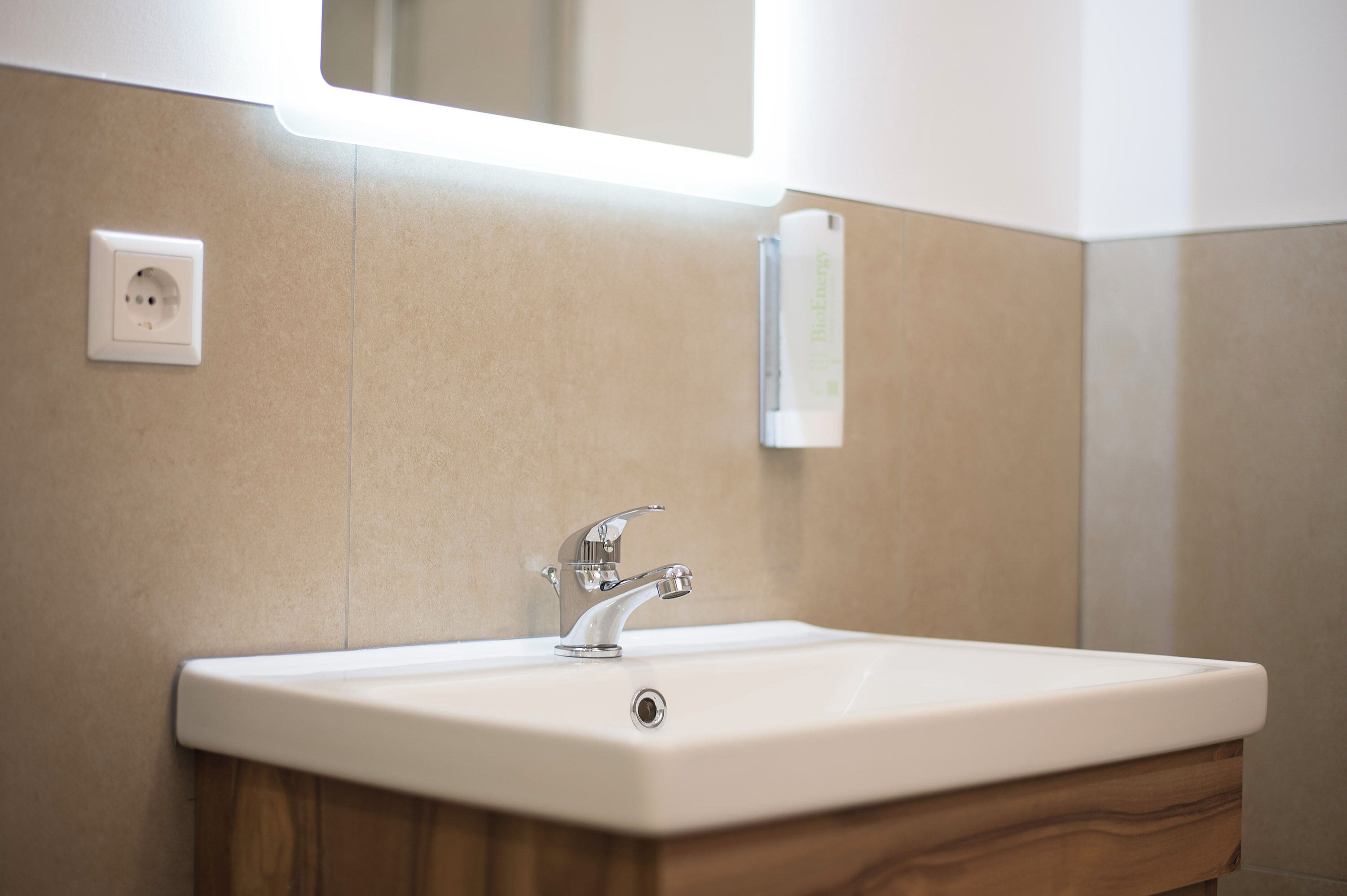 Deluxe-Doppelzimmer | Badezimmer | Dusche, Haartrockner, Handtücher, Seife