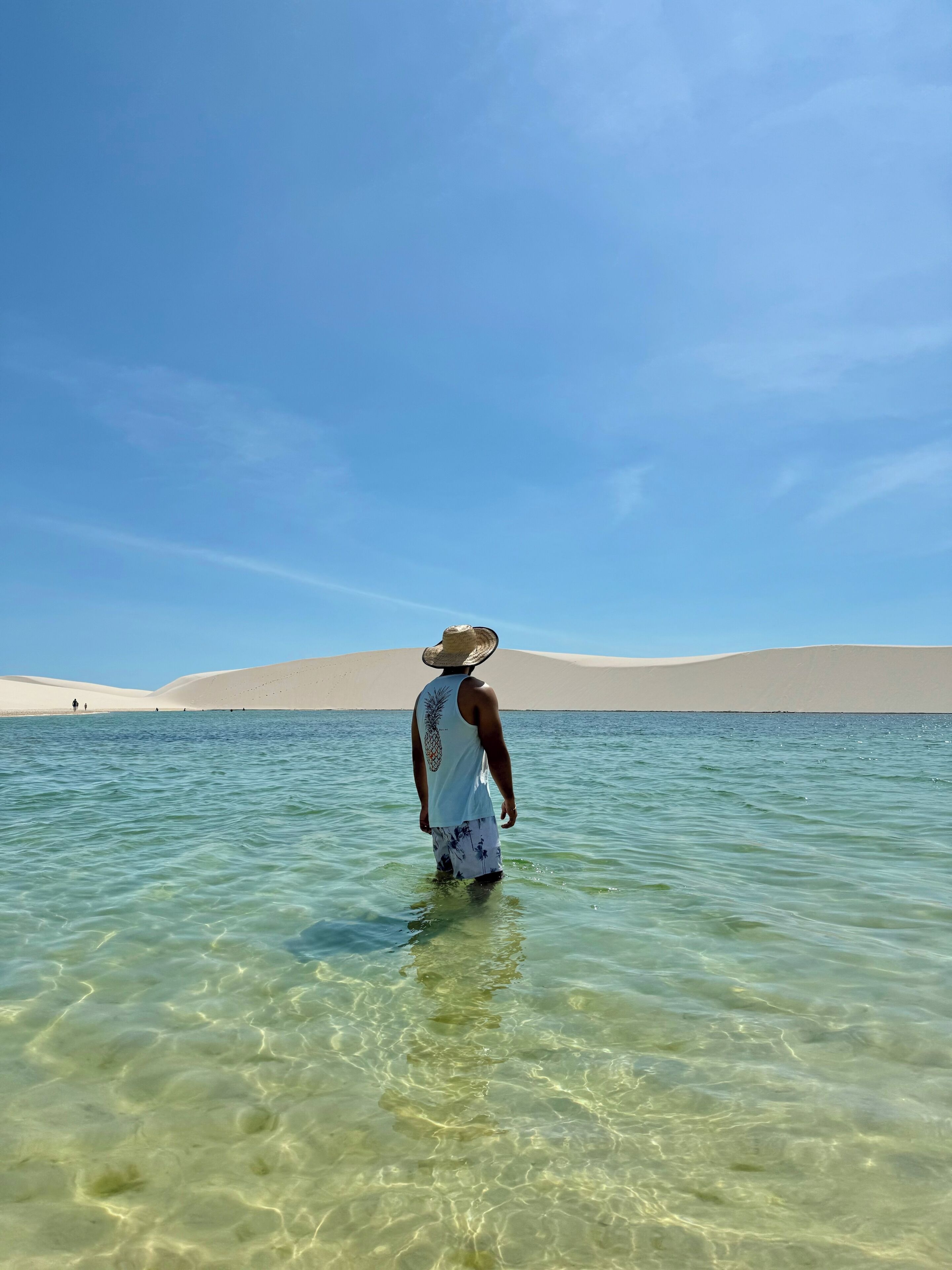 Espreguiçadeiras, toalhas de praia 