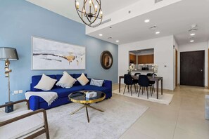 TV, offices - Downtown 1BR with Balcony Near Burj Khalifa & Dubai Mall (Downtown Dubai)