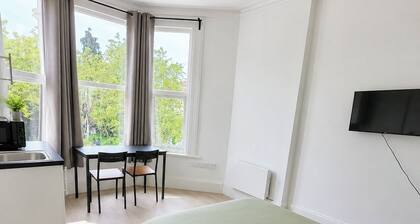 Modern Self-Contained Studios near Alexandra Palace & Wood Green