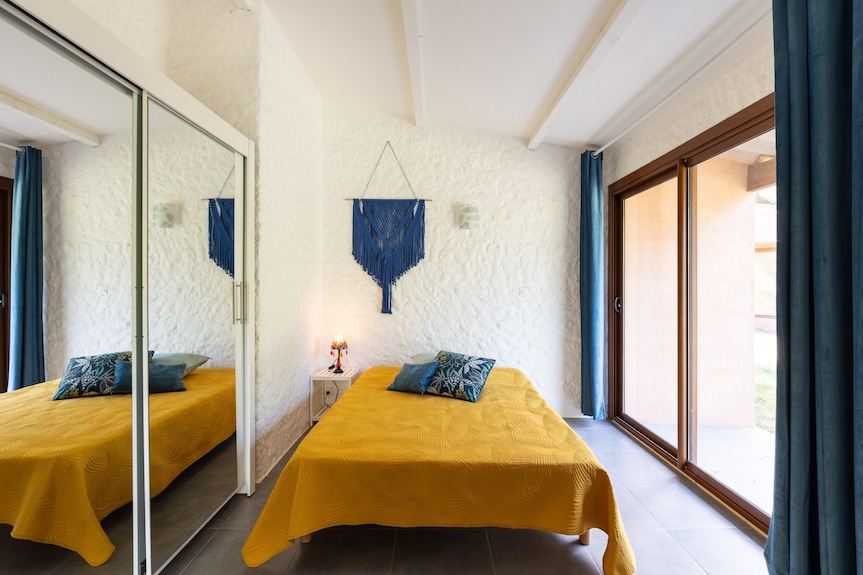 Bungalow « Village Camping De L'ostriconi H2 » Avec Vue Mer, Piscine Partagée Et Wi-fi - Belgodère