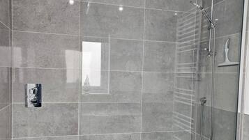 Shower, towels