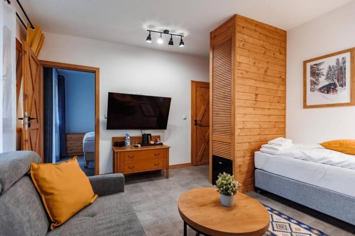 Deluxe Studio, Balcony, Mountain View