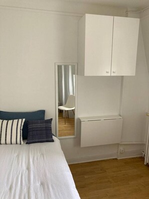 WiFi, bed sheets - Parc Montsouris - In a pretty square - Studio (Paris)