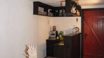 Apartamento, 2 quartos, sacada | Sala de jantar