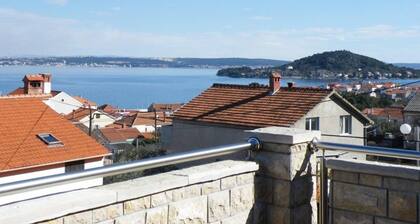 Charming 2-bedroom sea View Apartment Sharon