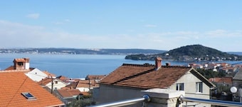 Charming 2-bedroom sea View Apartment Sharon