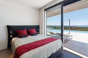 7 habitaciones, tabla de planchar con plancha y wifi 