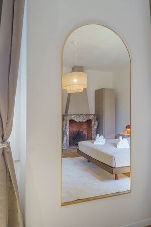 Interior - Urban Zen Garden- New house with 5 suites, private garden and jacuzzi (Florence)