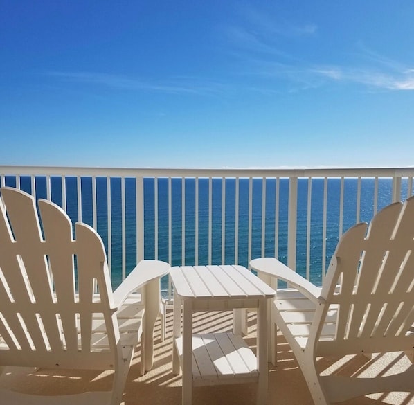 Property grounds - Corner Condo - 3 bedroom/3 bath - Beautiful direct view of Gulf of America (Gulf Shores)
