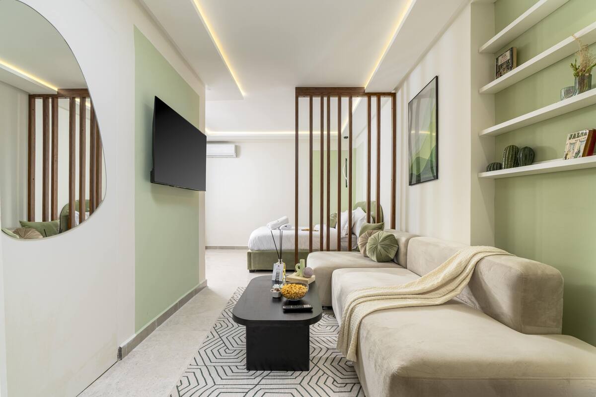 Studio, Balcony, City View | Free WiFi