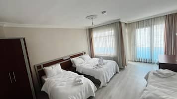 Family Quadruple Room, Balcony, Sea View