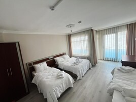 Family Quadruple Room, Balcony, Sea View